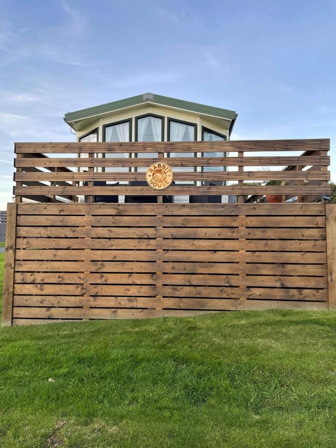 Caravan Rabbit House No 81 At Three Lochs
